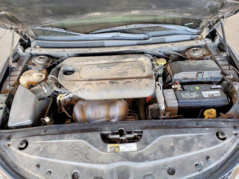 Photo 11 from auction – 2015 CHRYSLER 200 LIMITE with VIN 1C3CCCAB9FN671558