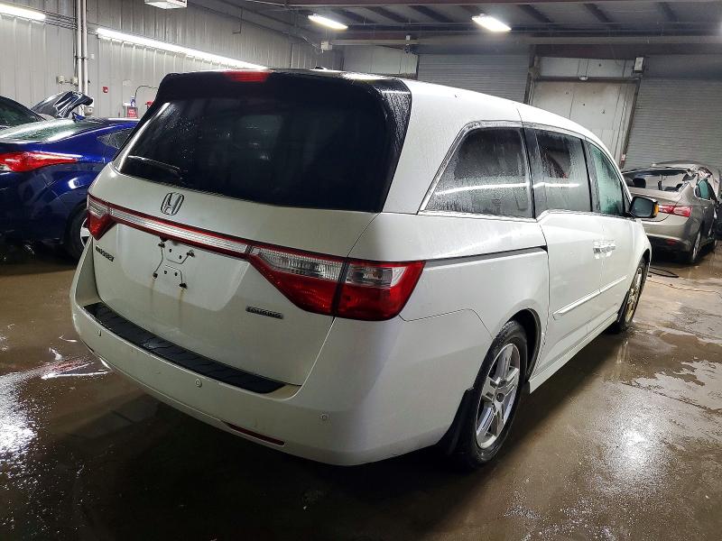 Photo 3 from auction – 2012 HONDA ODYSSEY TO with VIN 5FNRL5H90CB038073