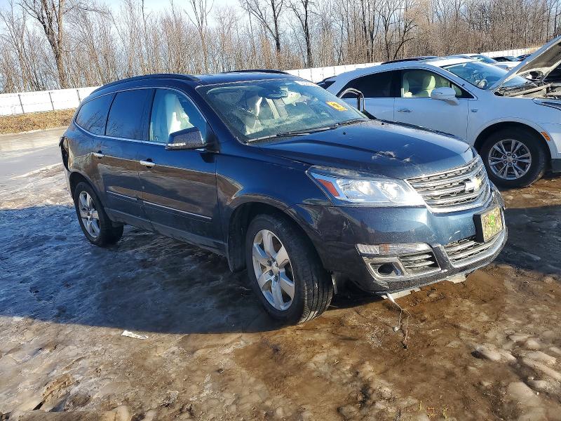 Photo 4 from auction – 2017 CHEVROLET TRAVERSE with VIN 1GNKRJKD6HJ304855