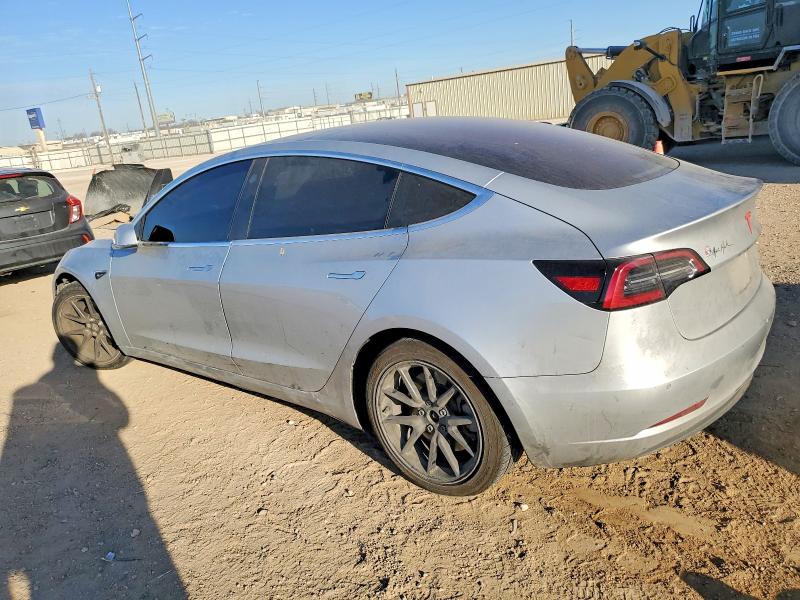 Photo 2 from auction – 2018 TESLA MODEL 3 with VIN 5YJ3E1EA6JF037417