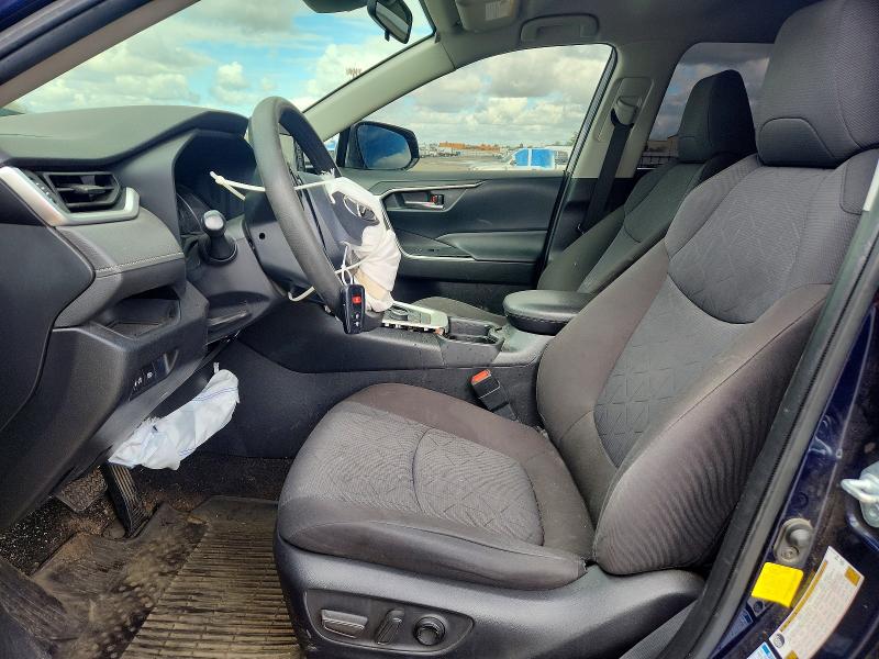 Photo 7 from auction – 2020 TOYOTA RAV4 XLE with VIN JTMRWRFV3LD059828