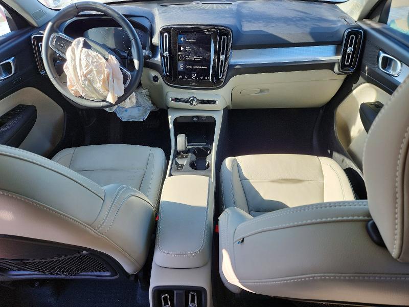 Photo 8 from auction – 2022 VOLVO XC40 with VIN YV4162UK2N2734822