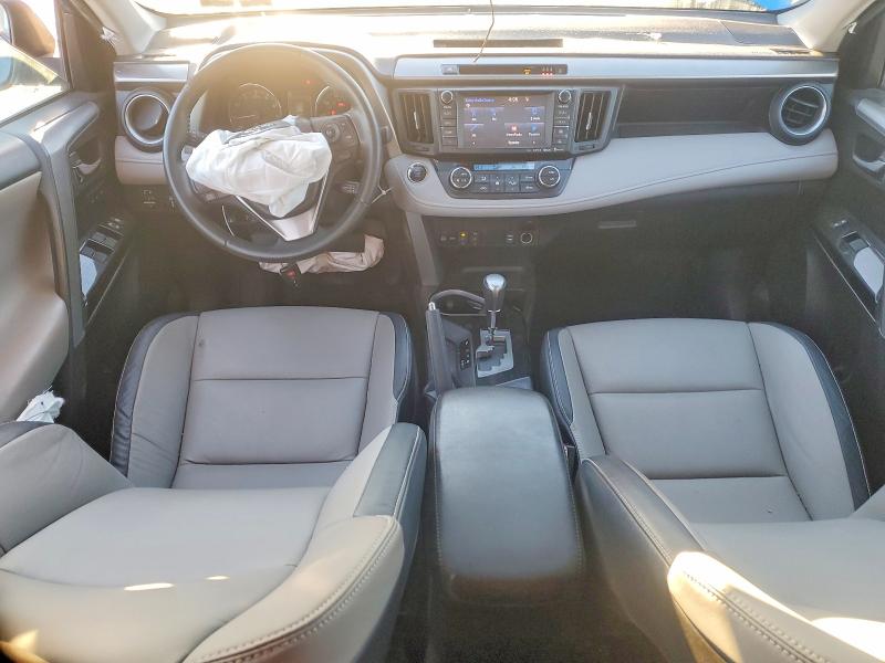 Photo 8 from auction – 2017 TOYOTA RAV4 LIMIT with VIN 2T3DFREV0HW620072