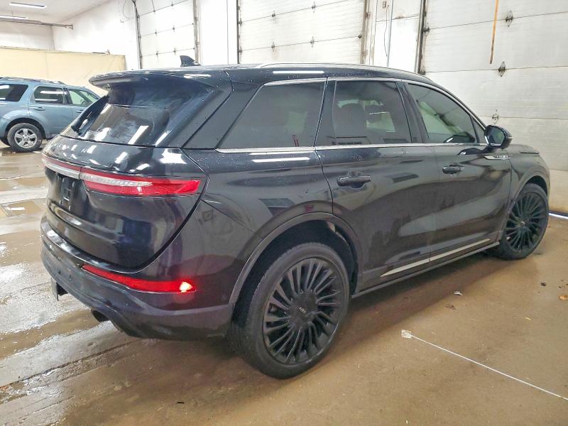 Снимка 3 от търг – 2021 LINCOLN CORSAIR с VIN 5LMCJ2D93MUL05613