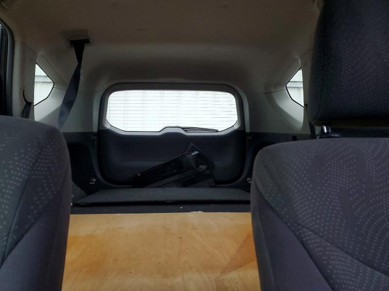 Photo 10 from auction – 2014 TOYOTA PRIUS V with VIN JTDZN3EU8EJ008483