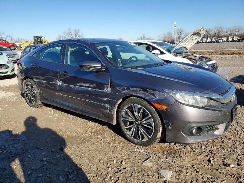 Photo 4 from auction – 2017 HONDA CIVIC EX with VIN 19XFC1F31HE032631