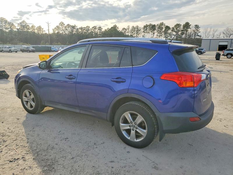Foto 2 de la subasta – 2015 TOYOTA RAV4 XLE con VIN 2T3RFREV1FW275699