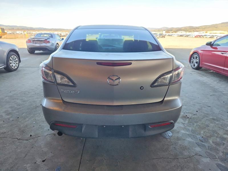 Photo 6 from auction – 2011 MAZDA 3 I with VIN JM1BL1UGXB1373931