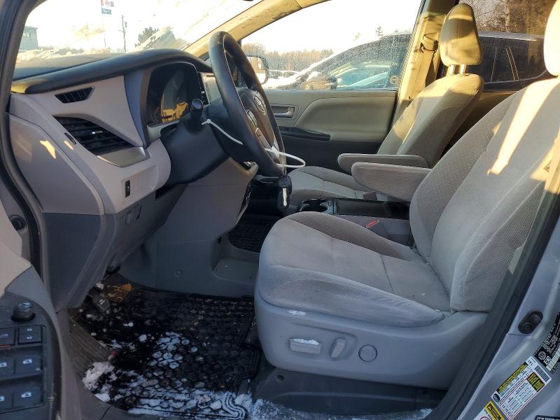 Photo 7 from auction – 2017 TOYOTA SIENNA LE with VIN 5TDJZ3DC2HS155528