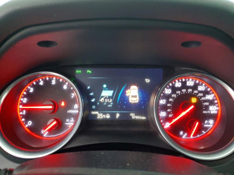 Photo 9 from auction – 2018 TOYOTA CAMRY with VIN 4T1B61HK2JU110833
