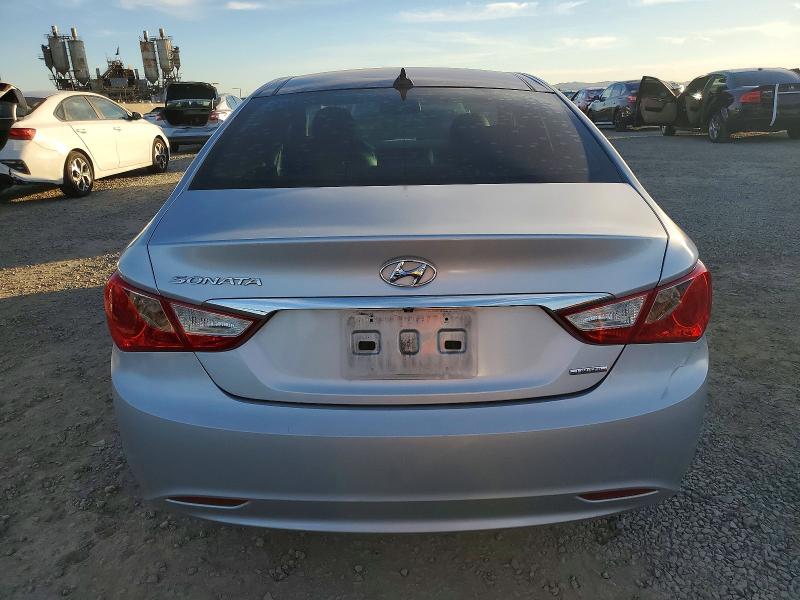 Photo 6 from auction – 2013 HYUNDAI SONATA SE with VIN 5NPEC4AC0DH541569