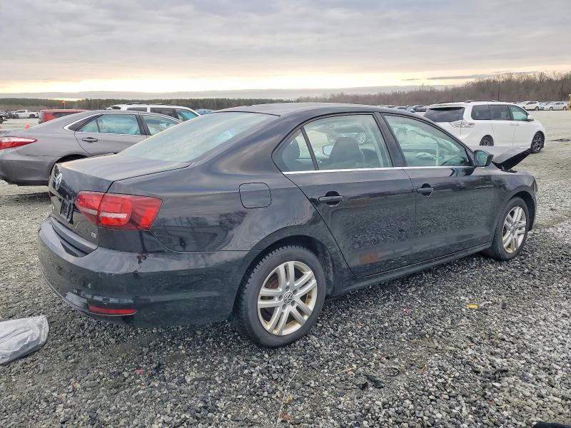 Photo 3 from auction – 2017 VOLKSWAGEN JETTA S with VIN 3VW2B7AJXHM211201