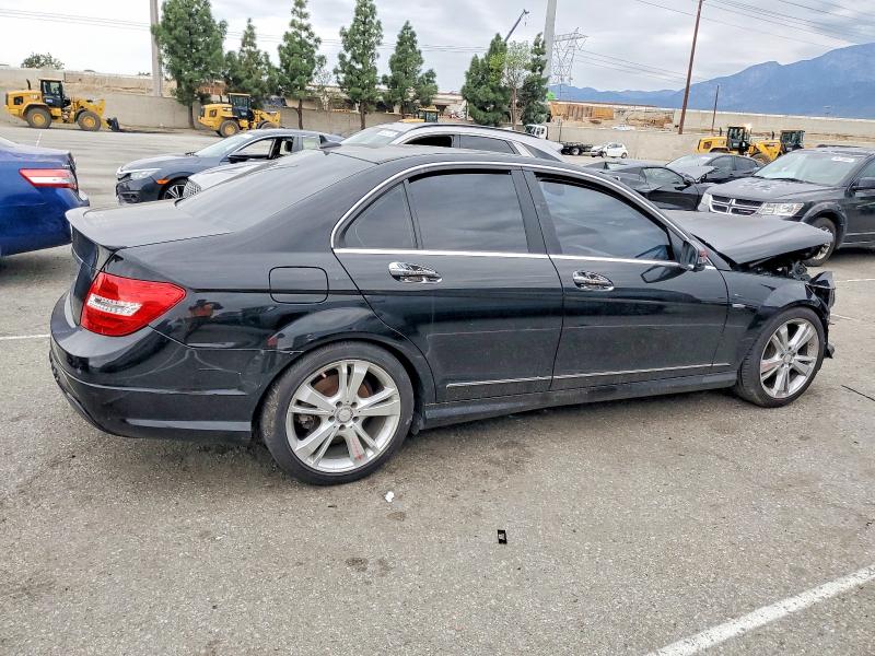 Photo 3 from auction – 2012 MERCEDES-BENZ C 250 with VIN WDDGF4HB3CA623305