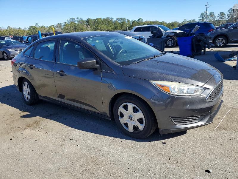 Photo 4 from auction – 2015 FORD FOCUS S with VIN 1FADP3E2XFL251548