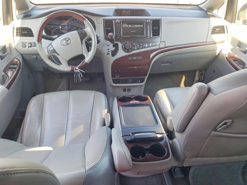 Photo 8 from auction – 2014 TOYOTA SIENNA XLE with VIN 5TDDK3DC8ES090598