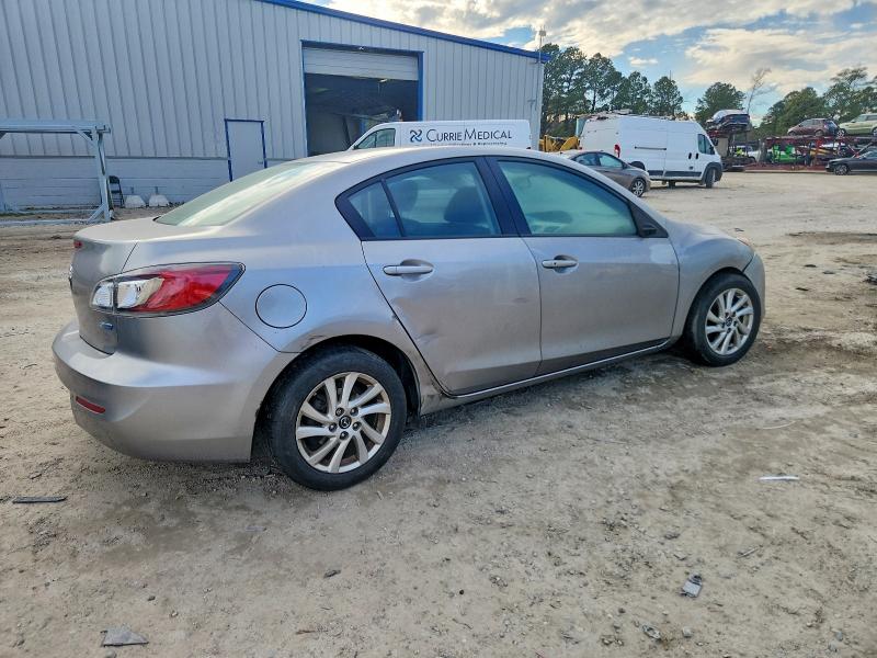 Photo 3 from auction – 2013 MAZDA 3 with VIN JM1BL1V72D1820298