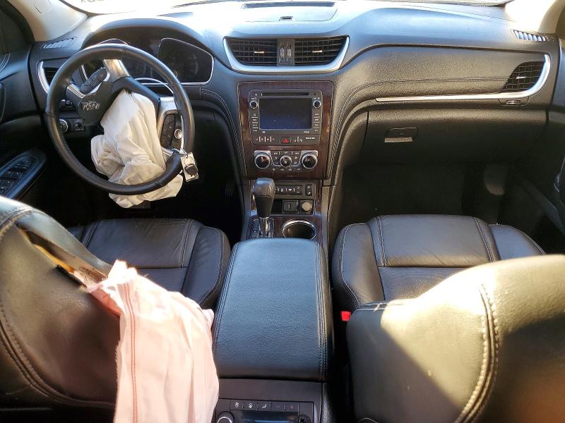 Photo 8 from auction – 2017 CHEVROLET TRAVERSE with VIN 1GNKRJKD4HJ171853