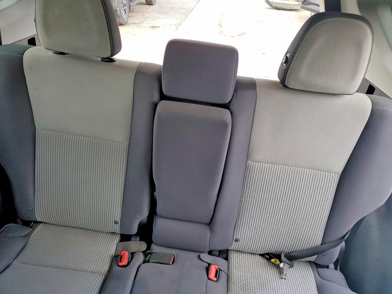 Photo 10 from auction – 2015 TOYOTA RAV4 XLE with VIN 2T3RFREV0FW319725
