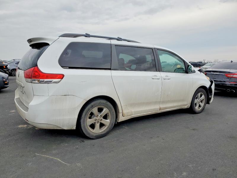 Photo 3 from auction – 2012 TOYOTA SIENNA LE with VIN 5TDKK3DC9CS206363
