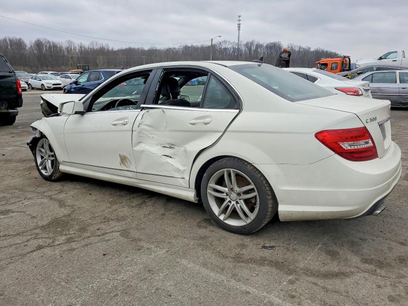 Photo 2 from auction – 2012 MERCEDES-BENZ C with VIN WDDGF8BB5CA630269
