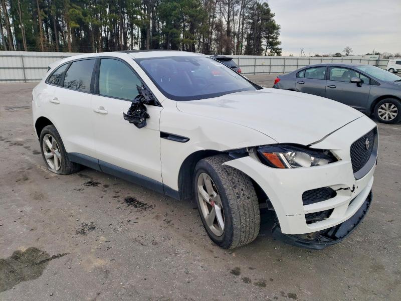 Photo 4 from auction – 2019 JAGUAR F-PACE with VIN SADCJ2FX4KA360450