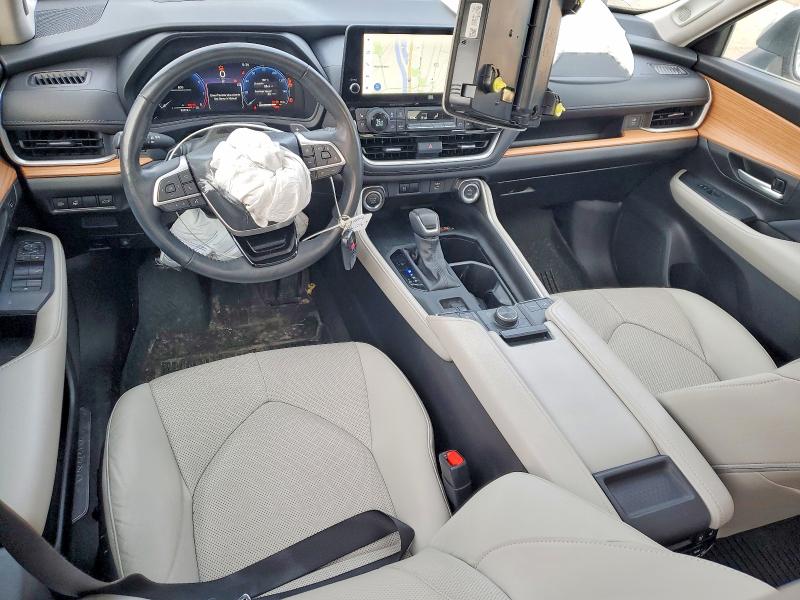 Photo 8 from auction – 2024 TOYOTA PLATINUM with VIN 5TDAAAB52RS007168