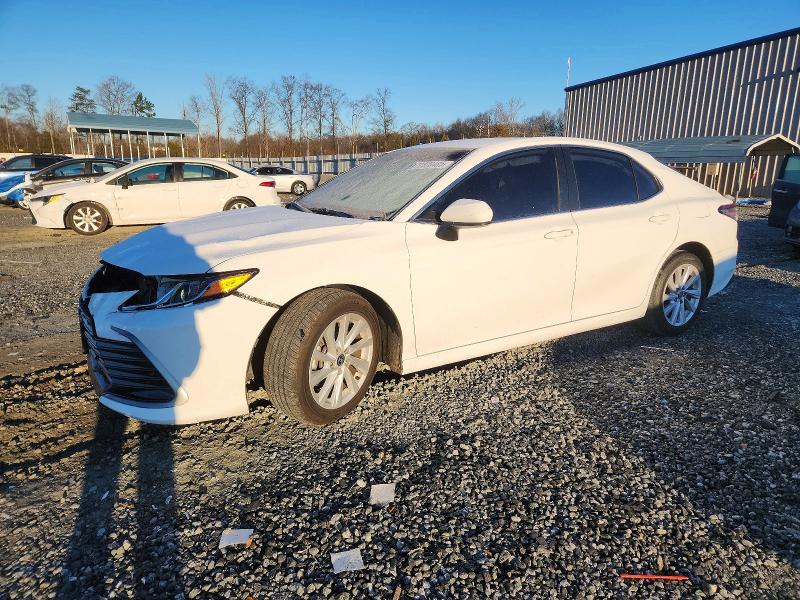 TOYOTA CAMRY 2022 with VIN 4T1C11AK3NU681668 - Photo from auction