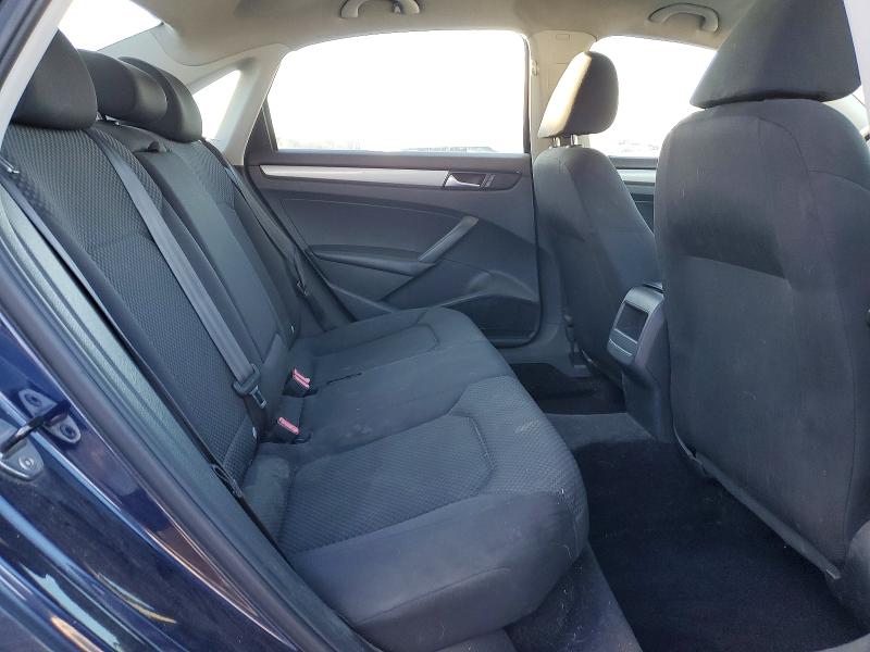 Photo 10 from auction – 2014 VOLKSWAGEN PASSAT S with VIN 1VWAS7A35EC102297