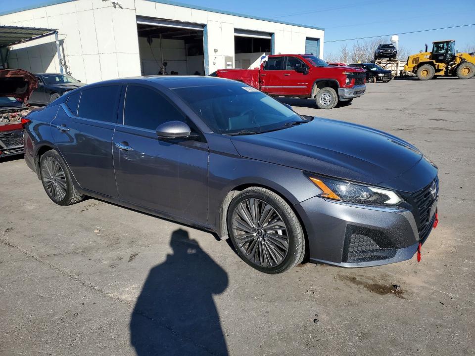 Photo 4 from auction – 2023 NISS ALTIMA with VIN 1N4BL4EV2PN301707