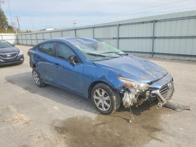 Foto 4 de la subasta – 2018 MAZDA 3 con VIN 3MZBN1U7XJM220555