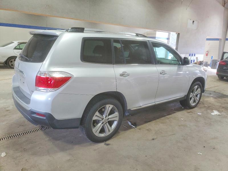 Photo 3 from auction – 2011 TOYOTA HIGHLANDER with VIN 5TDDK3EH7BS060093