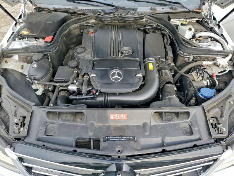 Photo 11 from auction – 2014 MERCEDES-BENZ C 250 with VIN WDDGF4HBXEA960864