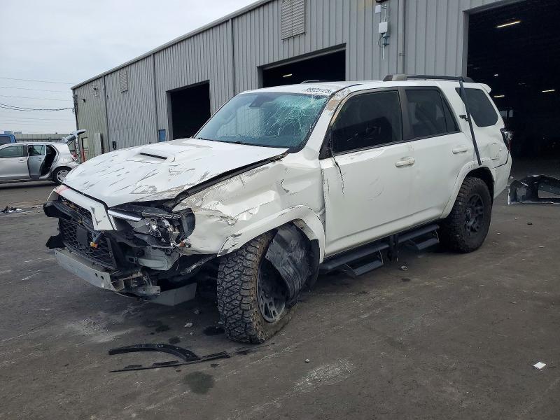 TOYOTA 4RUNNER 2022 with VIN JTEPU5JR0N6076640 - Photo from auction
