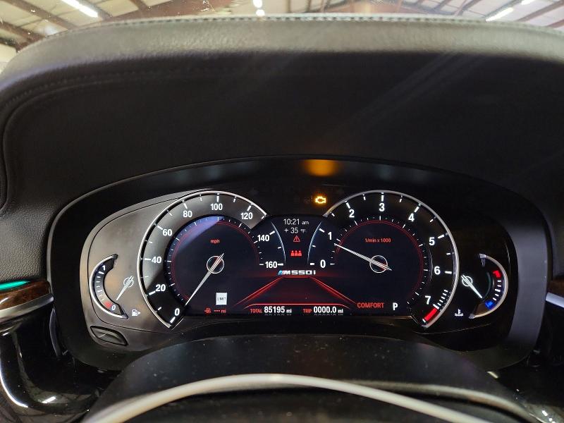 Photo 9 from auction – 2018 BMW M550XI with VIN WBAJB9C52JG463872