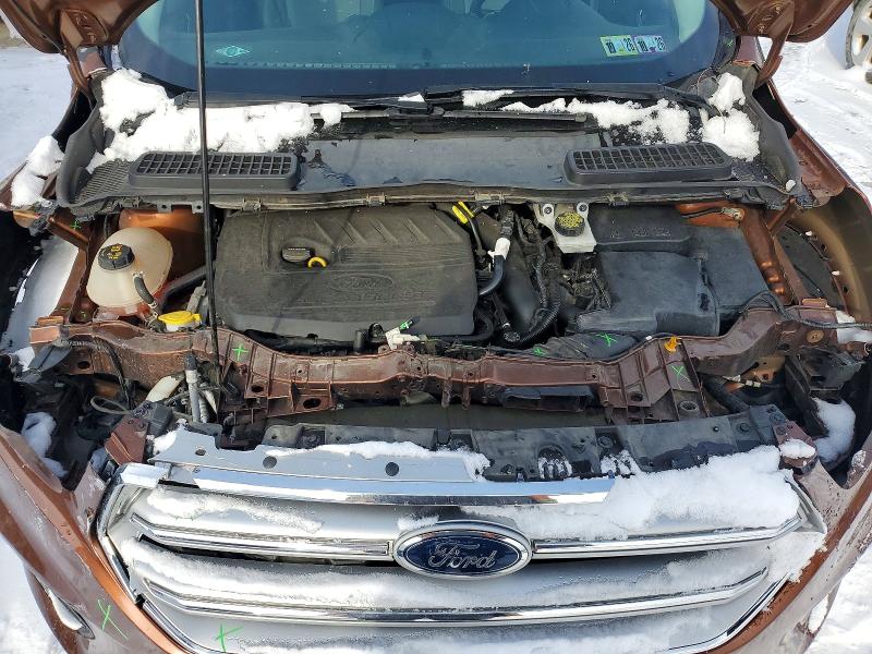 Photo 12 from auction – 2017 FORD ESCAPE SE with VIN 1FMCU9GD7HUB76056