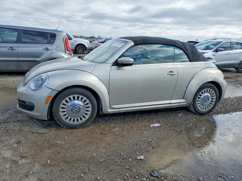 VOLKSWAGEN BEETLE 2014 with VIN 3VW507AT0EM815839 - Photo from auction