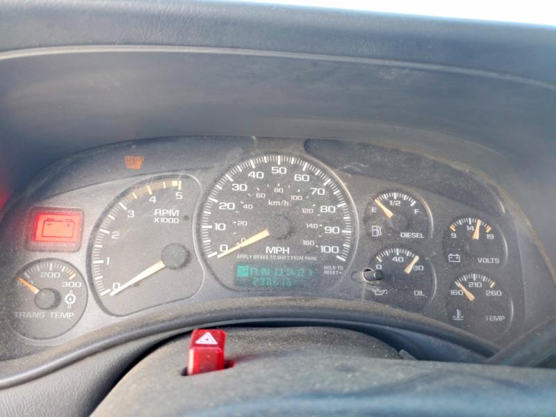 Photo 9 from auction – 2002 CHEVROLET SILVERADO with VIN 1GCHK23112F165018