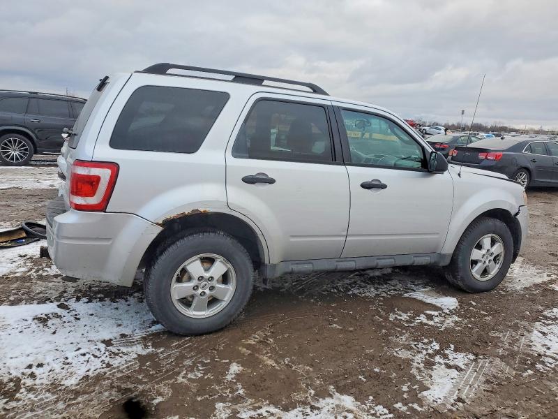 Photo 3 from auction – 2010 FORD ESCAPE XLT with VIN 1FMCU0D74AKD43498