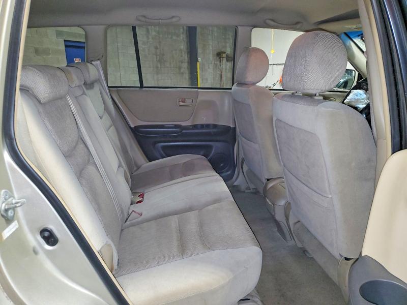 Photo 11 from auction – 2003 TOYOTA HIGHLANDER with VIN JTEGF21A230081535