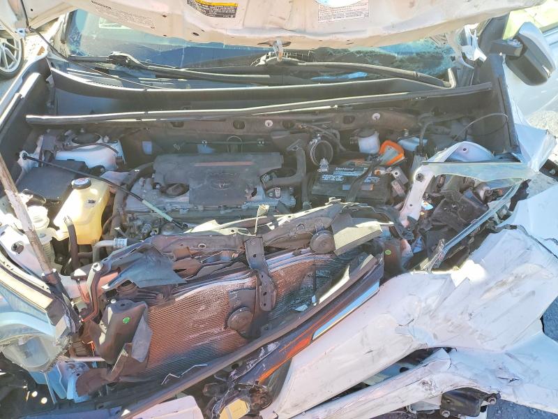 Photo 12 from auction – 2017 TOYOTA RAV4 with VIN JTMWFREV5HJ137412