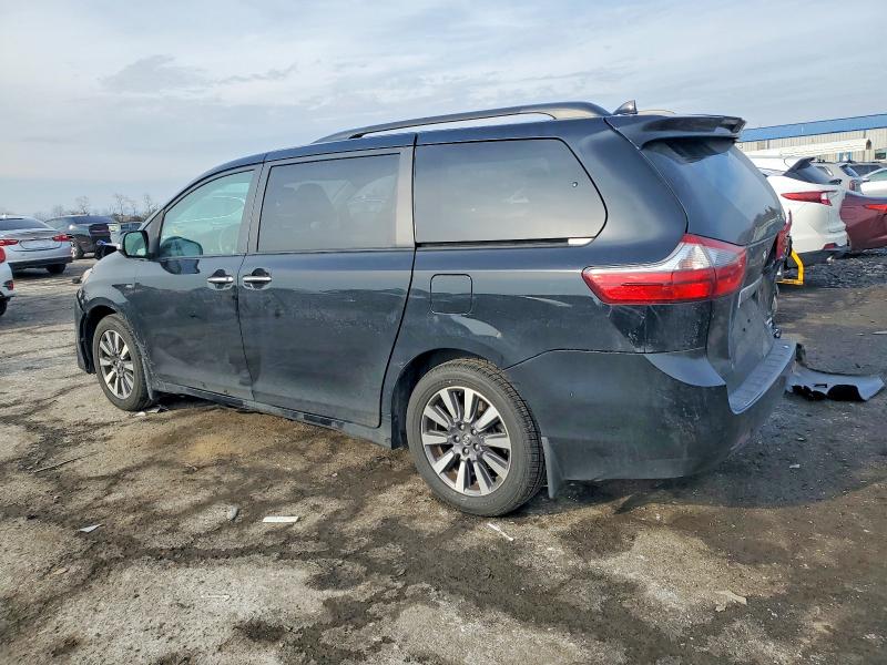 Photo 2 from auction – 2020 TOYOTA SIENNA XLE with VIN 5TDDZ3DC0LS239241