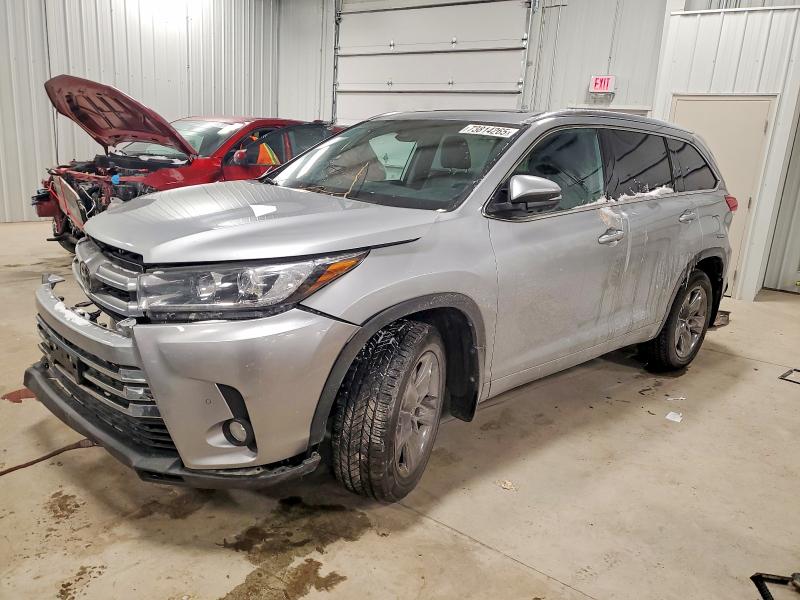 TOYOTA HIGHLANDER 2018 with VIN 5TDDZRFH2JS854771 - Photo from auction