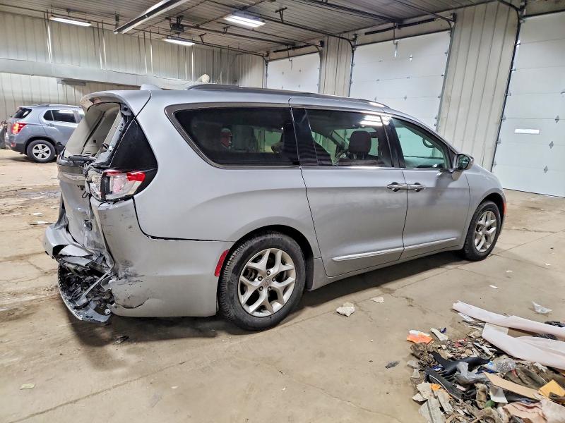 Photo 3 from auction – 2019 CHRYSLER PACIFICA L with VIN 2C4RC1GGXKR731227