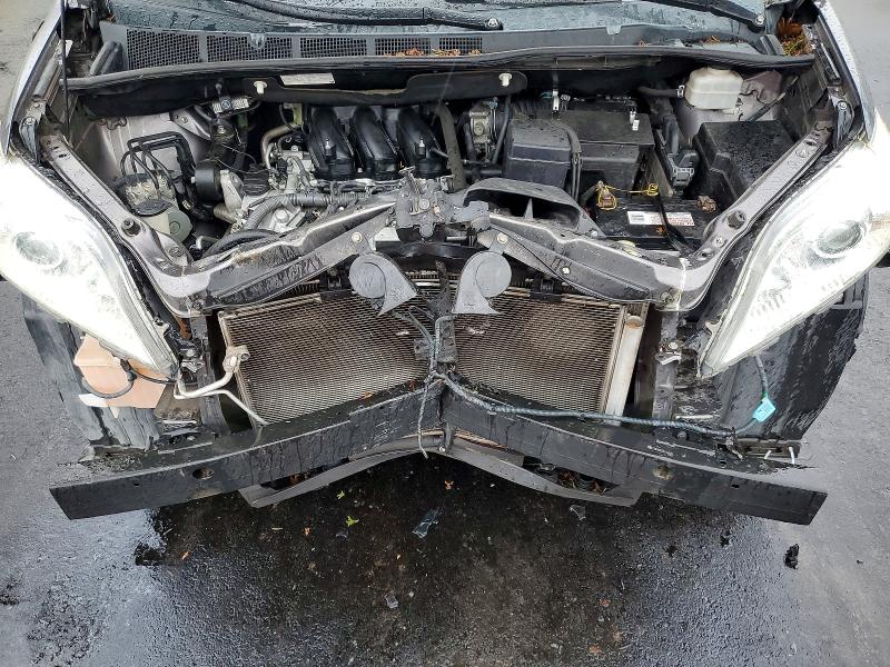Photo 11 from auction – 2011 TOYOTA SIENNA with VIN 5TDKK3DC3BS174069