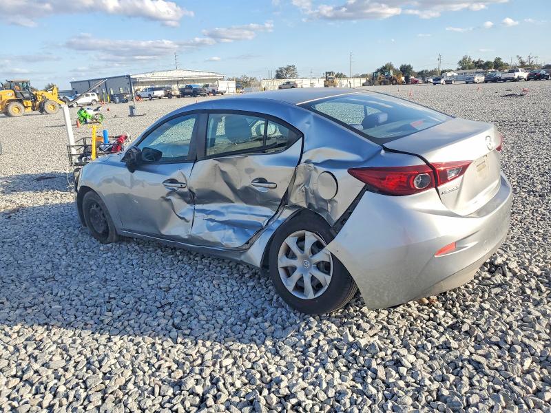 Photo 2 from auction – 2014 MAZDA 3 SV with VIN JM1BM1T7XE1124130
