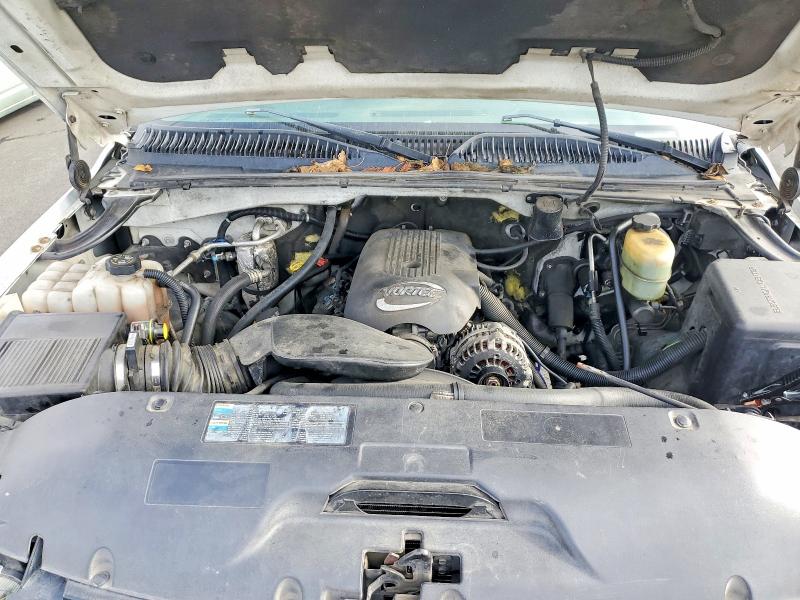 Photo 11 from auction – 2002 CHEVROLET SILVERADO with VIN 1GBHC24U52E199950