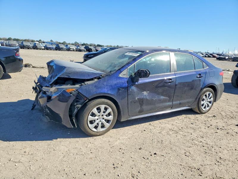 TOYOTA COROLLA LE 2022 with VIN 5YFEPMAE5NP378217 - Photo from auction