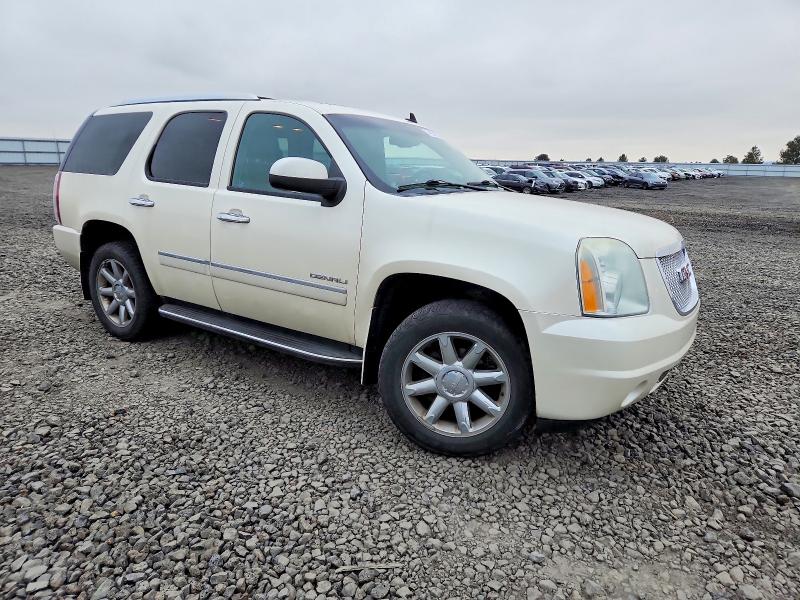 Photo 4 from auction – 2010 GMC YUKON DENA with VIN 1GKUKEEF2AR116825