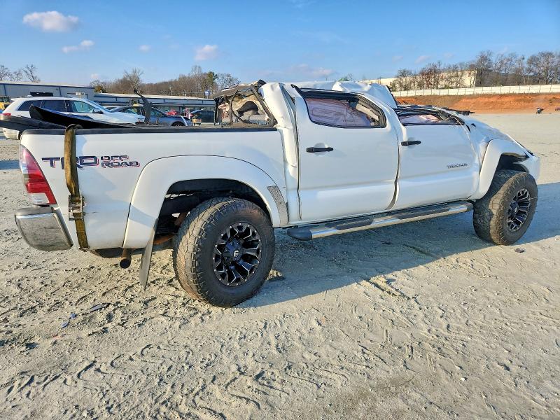Photo 3 from auction – 2014 TOYOTA TACOMA DOU with VIN 5TFJU4GN2EX063360
