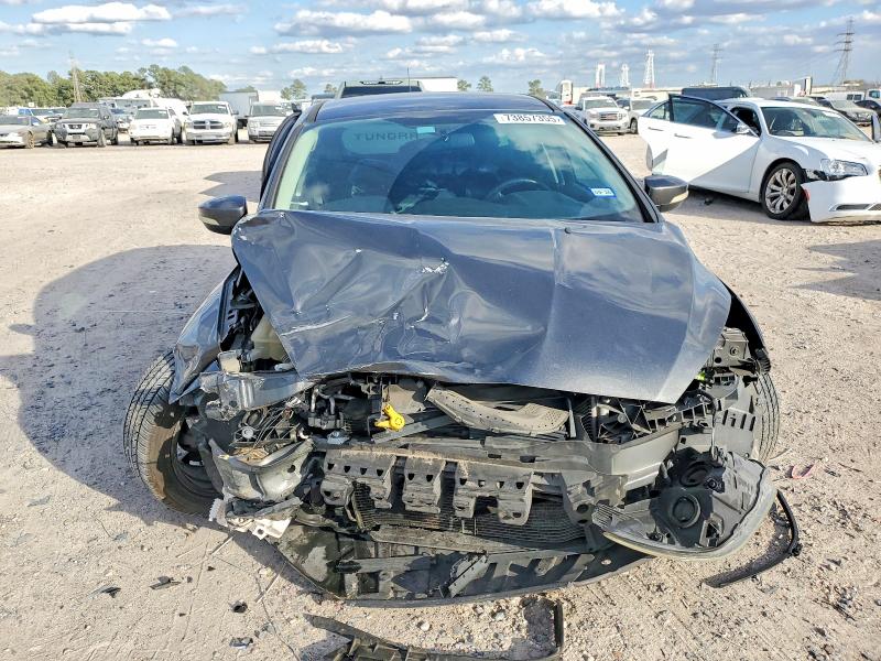 Photo 5 from auction – 2016 FORD FOCUS with VIN 1FADP3K22GL360852